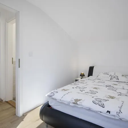 In With Bubble Bath 메덜린