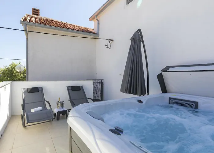 Vakantiehuis In With Bubble Bath *
