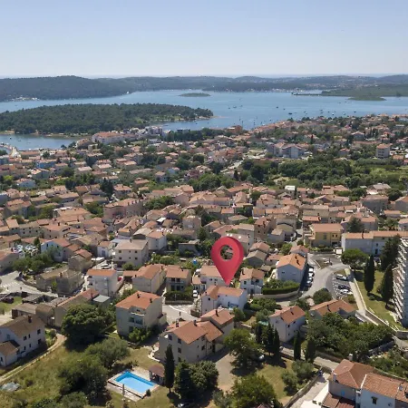 Holiday home In With Bubble Bath